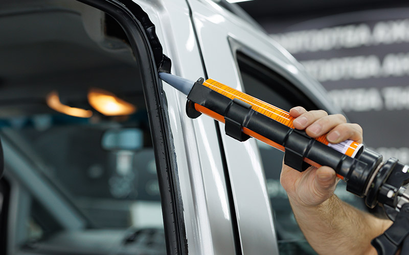 Automotive glass bonding